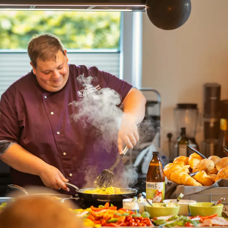 Frühstückszubereitung frisch vor Ort